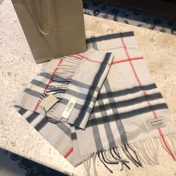 Burberry Accessories - ❌SOLD❌NWT Authentic Burberry Cashmere Scarf